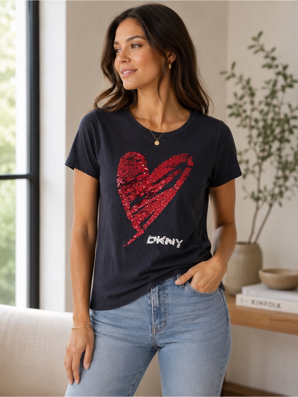 DKNY Black Red Sequin Heart Graphic T-Shirt Short Sleeve Size XXS